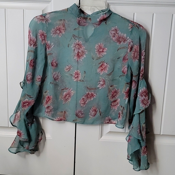 Cropped, sheer, Medium, Teal shirt - Picture 1 of 2